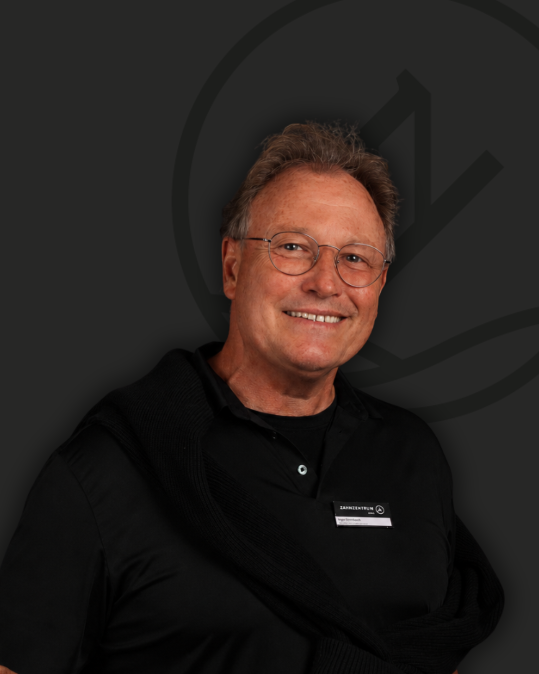 Portraitfoto von Ingo Stellmach, Recruiter und Feelgood-Manager im Zahnzentrum Nord Emden