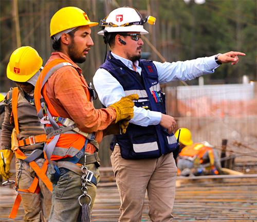 Tollan constructora líder en México