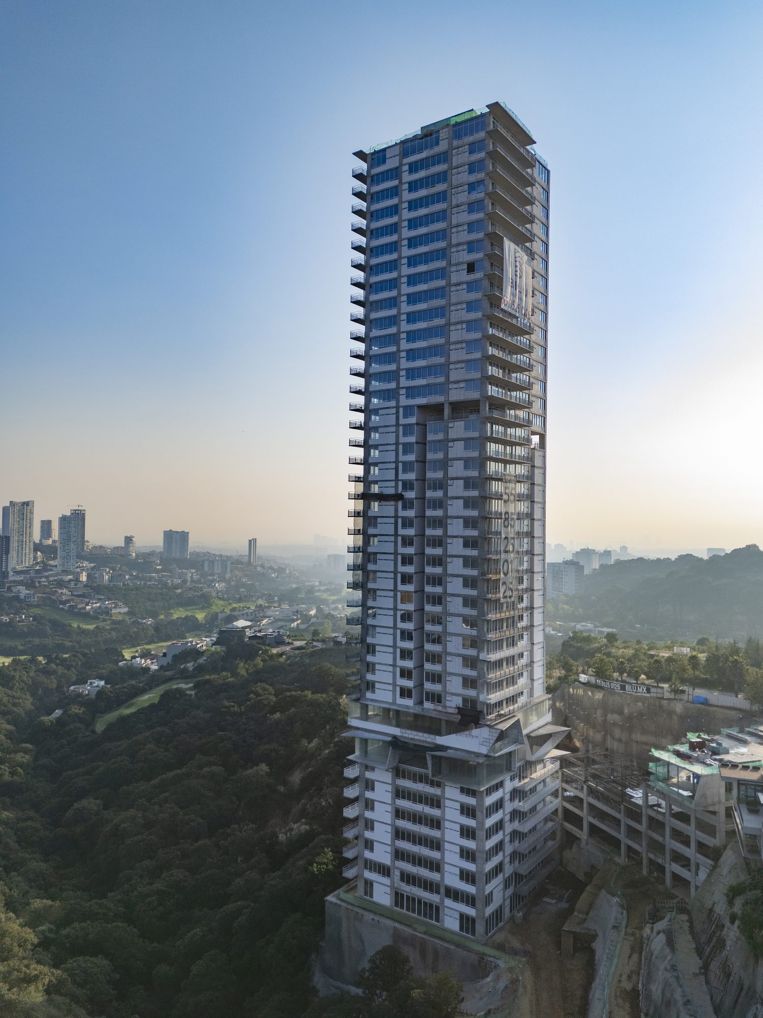 Bilú Residencial, 42 niveles, Bosque Real