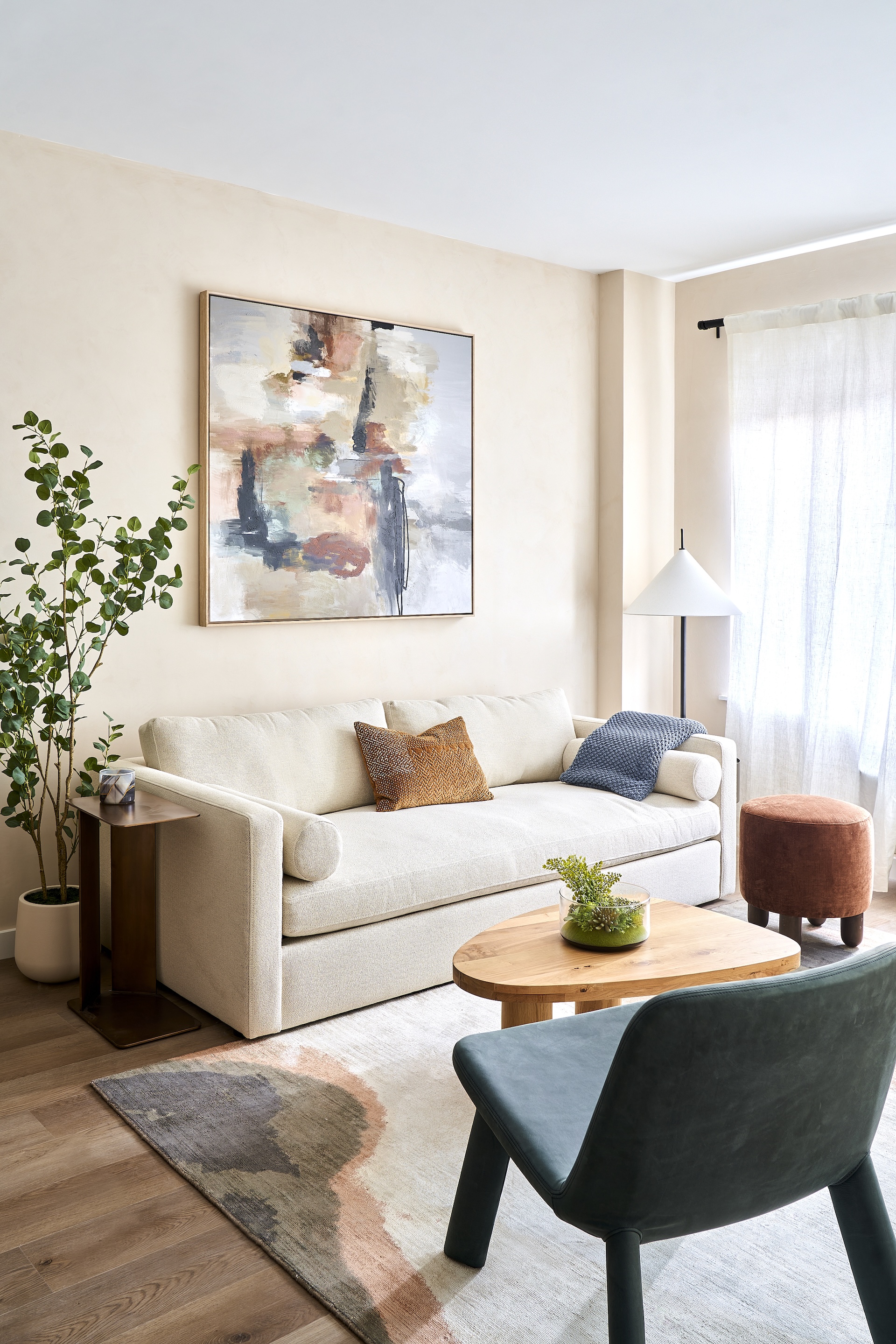 Mailbox area inkwell | Residence Bronx