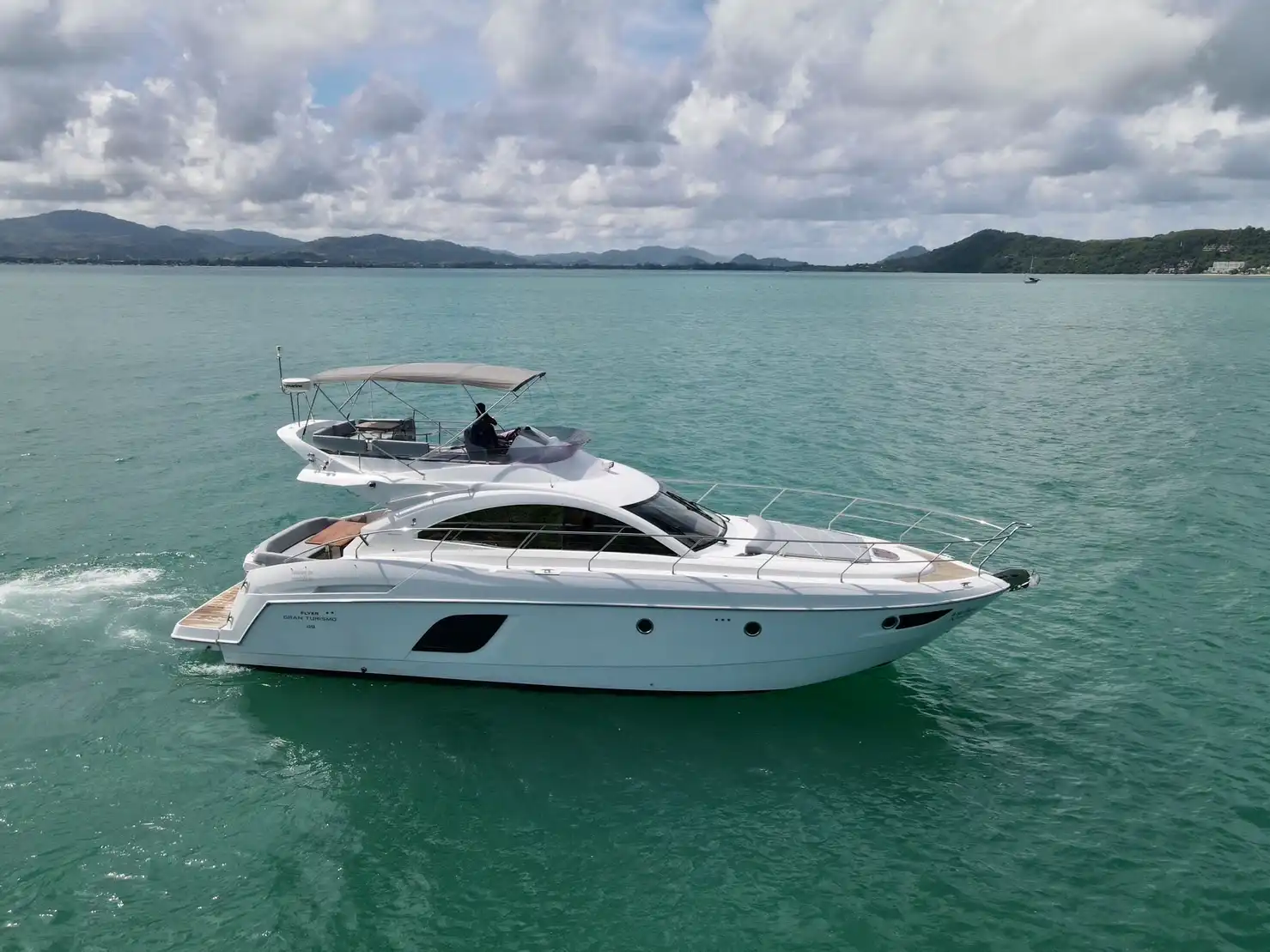 Aladin 49 FT Motor Yacht