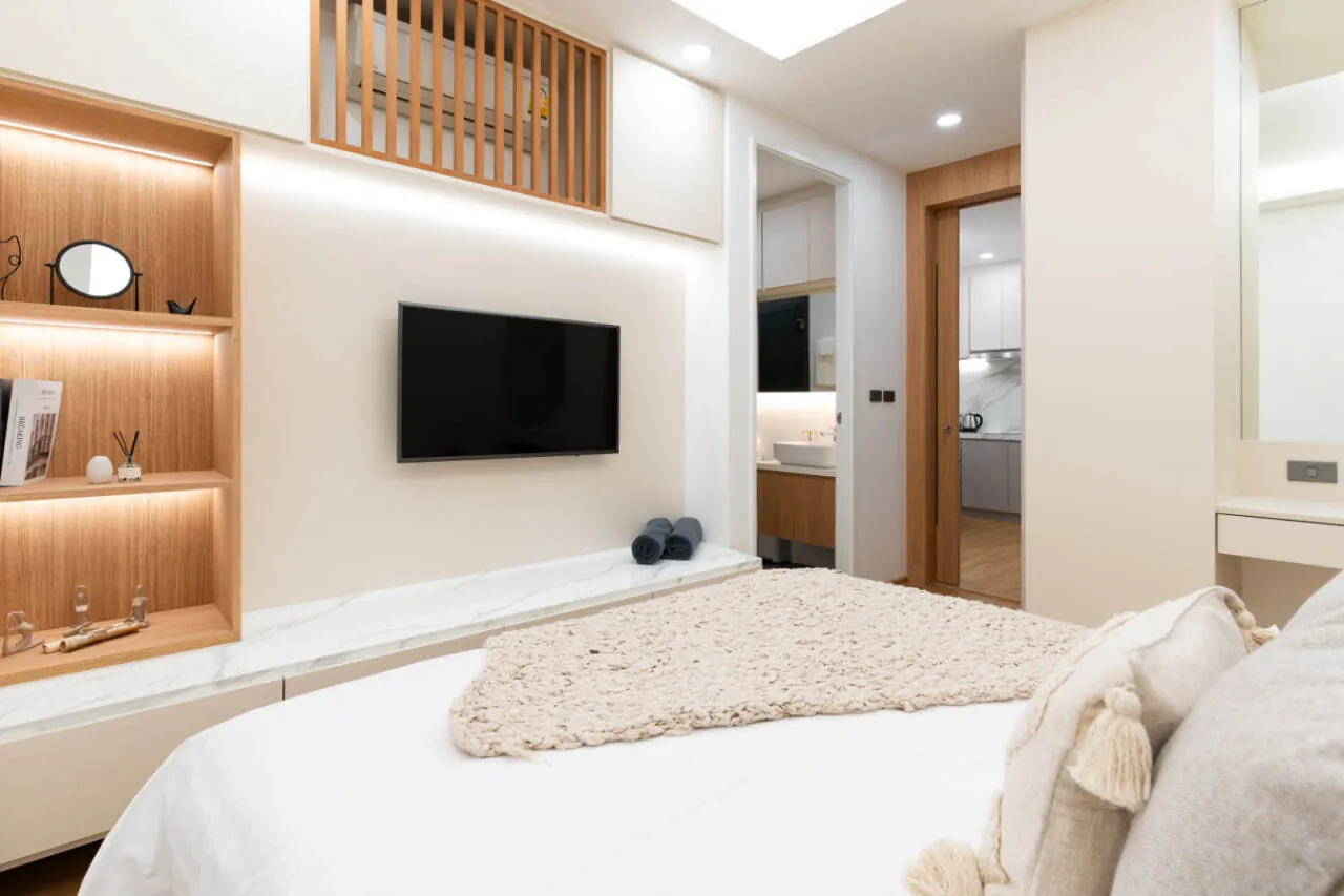 Апартаменты 2 спальни 90 м², ReLife Andaman — спальня с подсветкой ниш