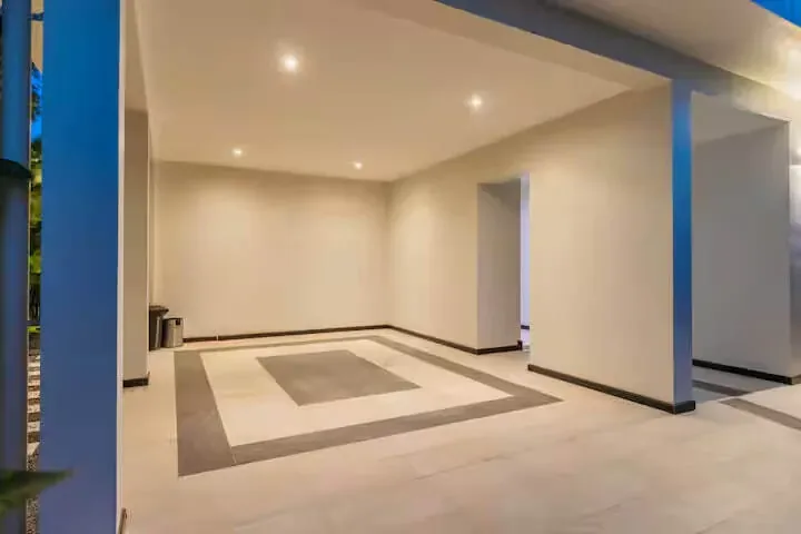 Tropical Pool Villa V281, Раваи — крытая парковка виллы