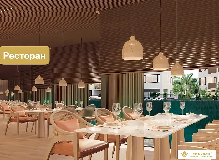 Ресторан с деревянным потолком и панорамными окнами — Wyndham Fantasea Chalong, Чалонг