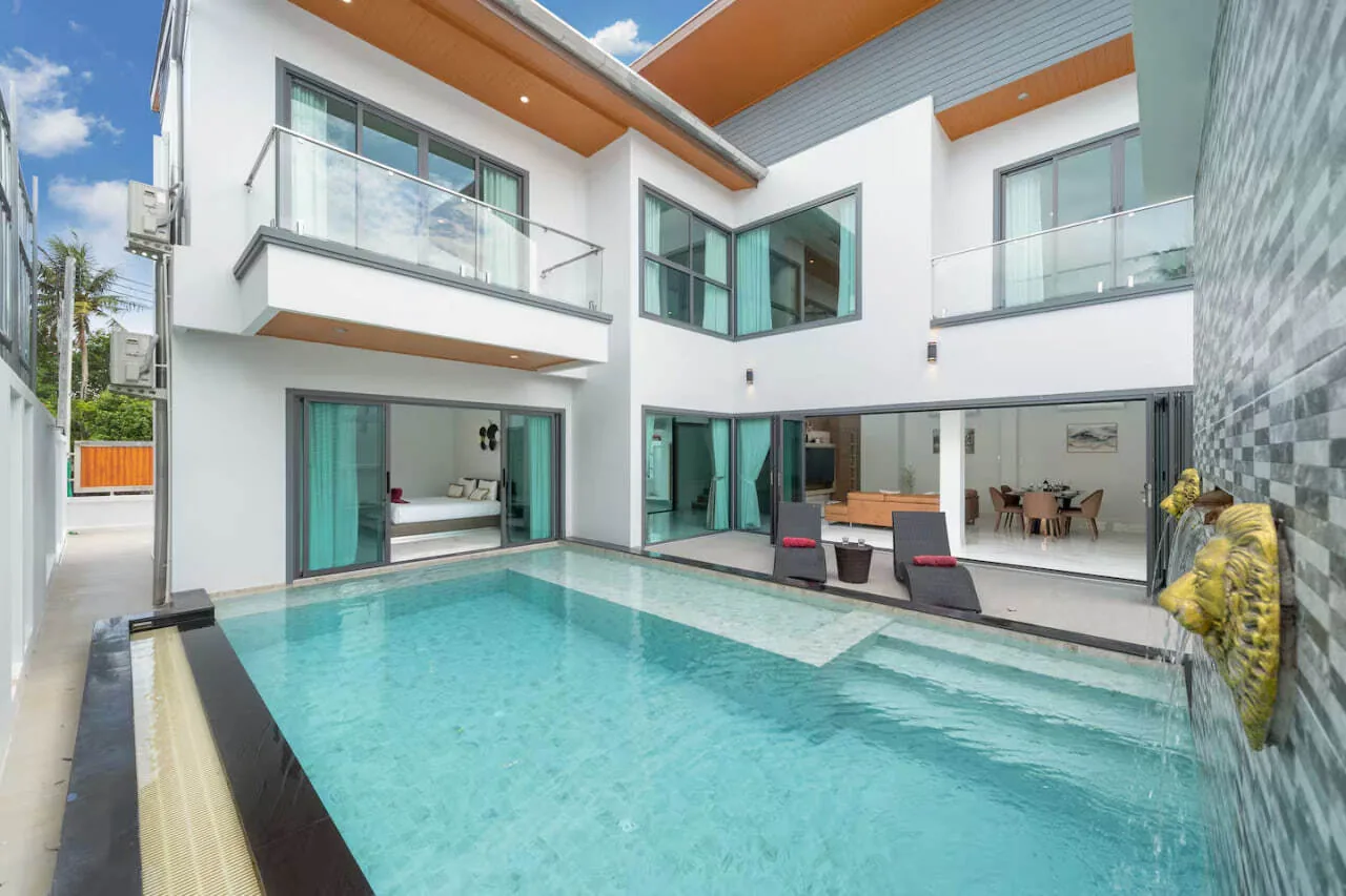 Villa Maple, Раваи — двухэтажная вилла с бассейном во внутреннем дворе