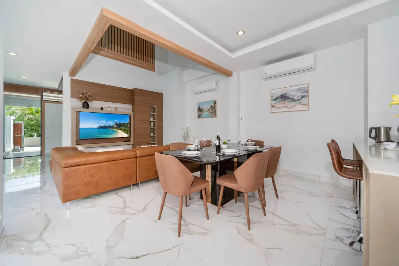 Villa Maple, Раваи — гостиная и обеденный стол на шестерых