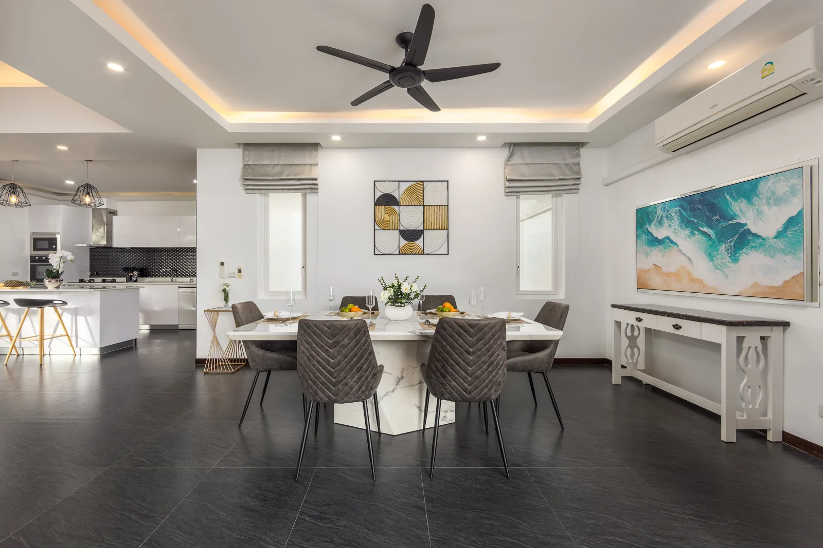 Villa Hemi, Раваи — обеденный стол на шестерых