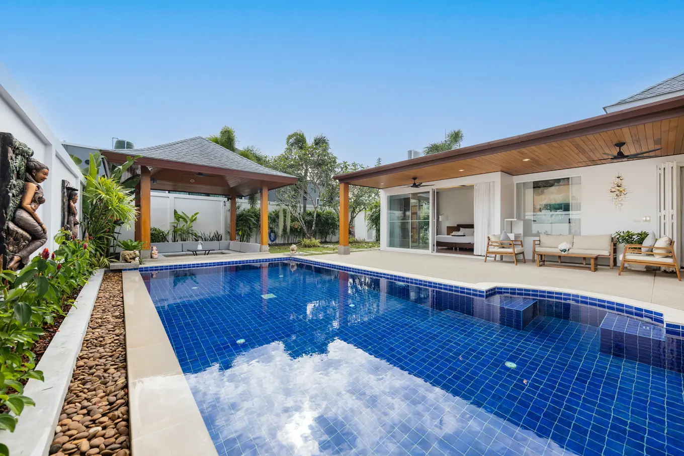 Villa Hemi, Раваи — бассейн вдоль крытой террасы