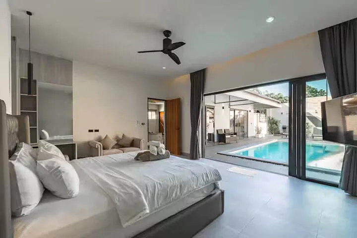 Palm Tree Villa, Раваи — спальня с выходом к бассейну