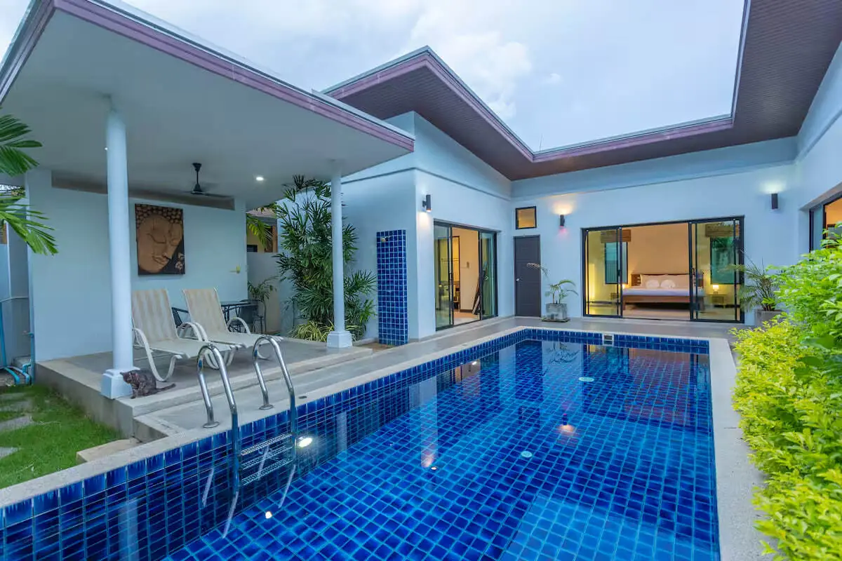 Luxury Pool Villa V122, Раваи — бассейн во внутреннем дворе