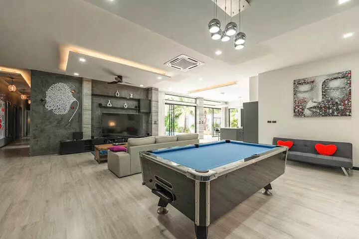 Rawai Relax Pool Villa, Раваи — бильярдная и гостиная