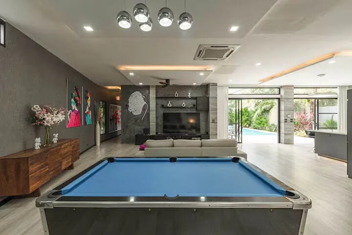 Rawai Relax Pool Villa, Раваи — бильярдный стол и медиазона