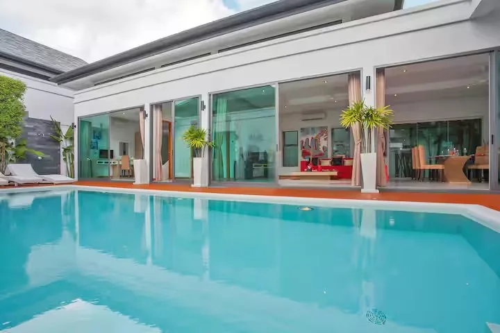 Villa Atoosa, Раваи — бассейн вдоль панорамных окон