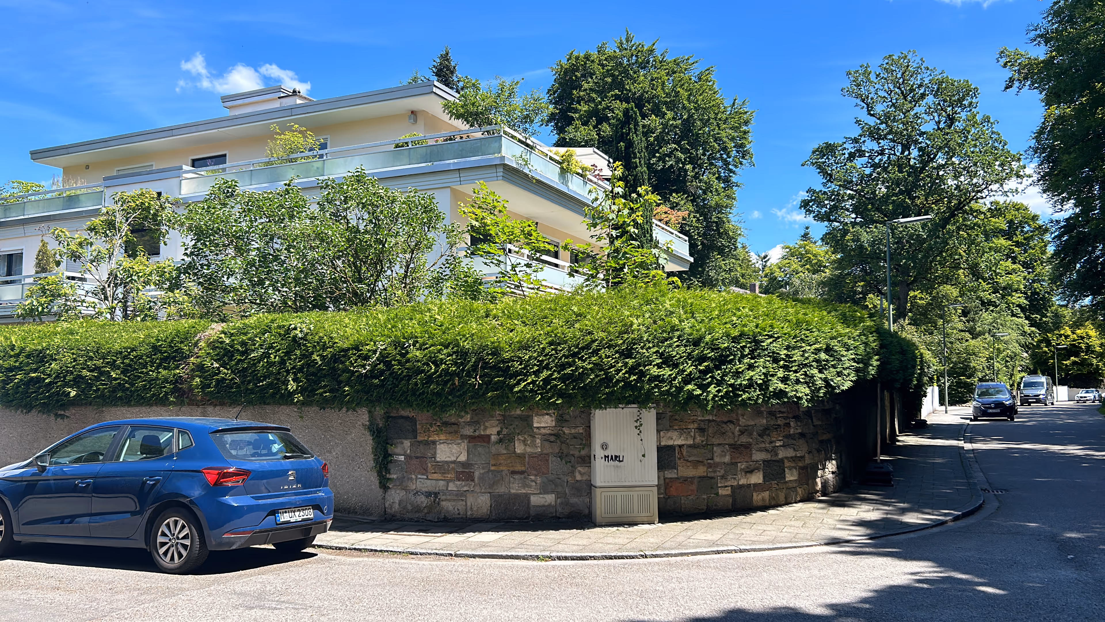 Aussenansicht des Hauses, in dem die Therapie (HeilpG) stattfindet.