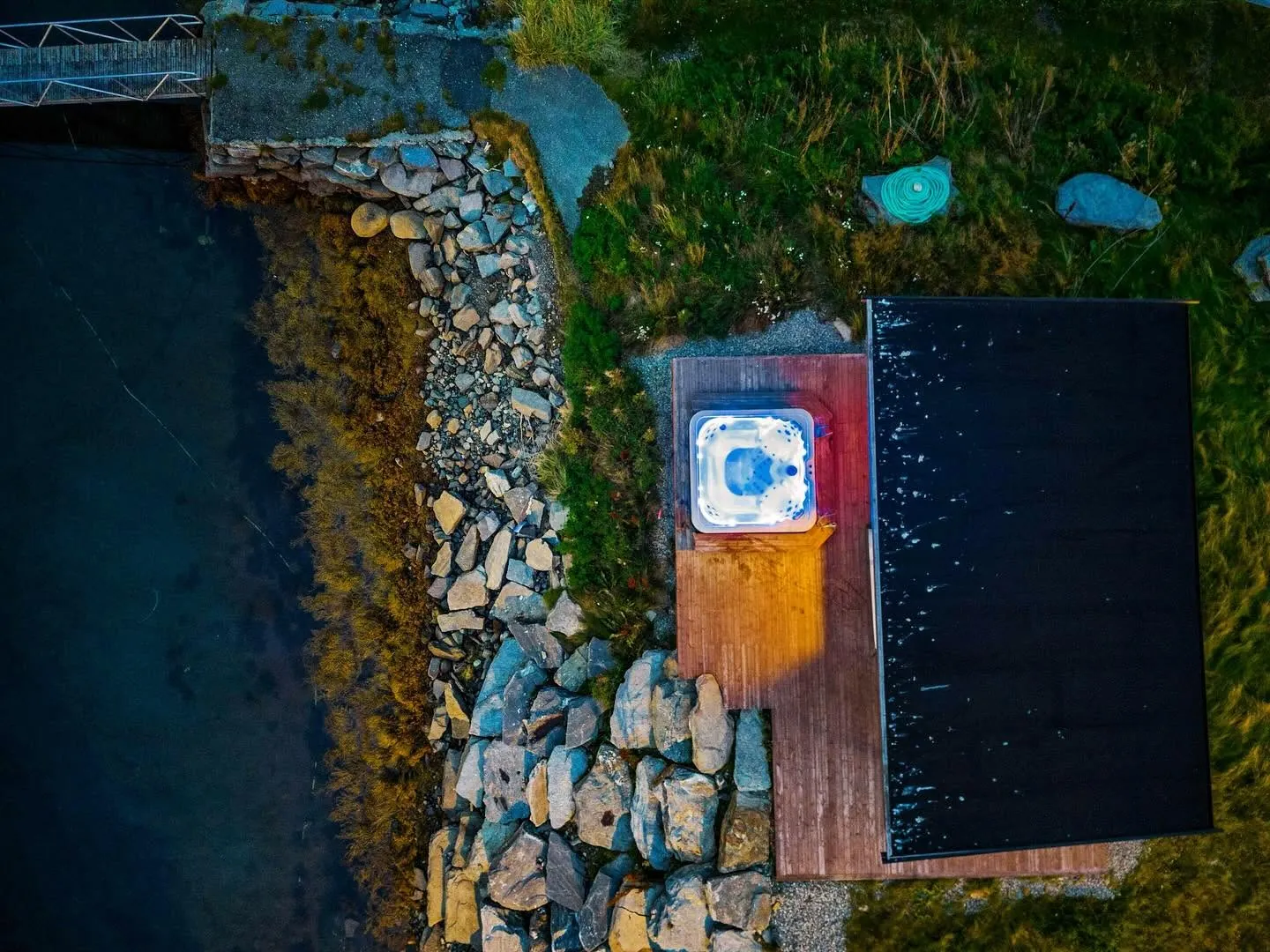 Badstue, jacuzzi og havet