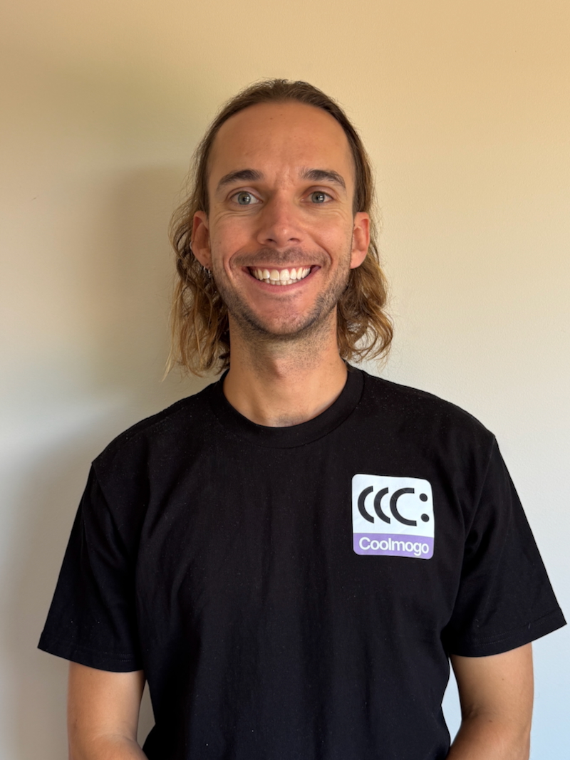 Simon Howard headshot