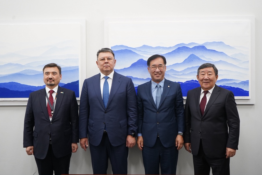 Naver Blog: Deputy Prime Minister of the Republic of Kazakhstan Meets with National Assembly Member Maeng Seong Gyu