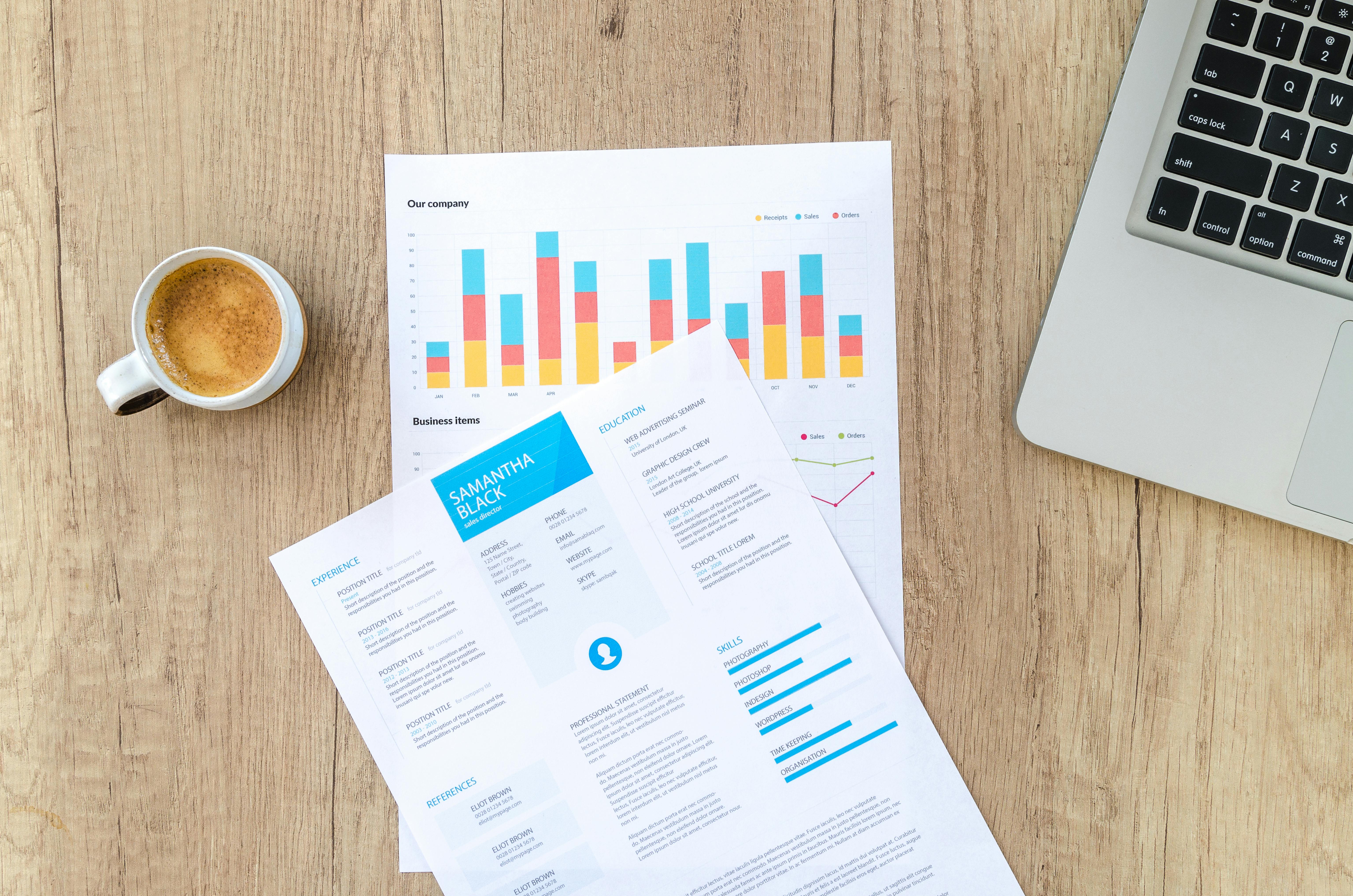 What are the main steps typically involved in a business/company purchase transaction and what legal documents are required?