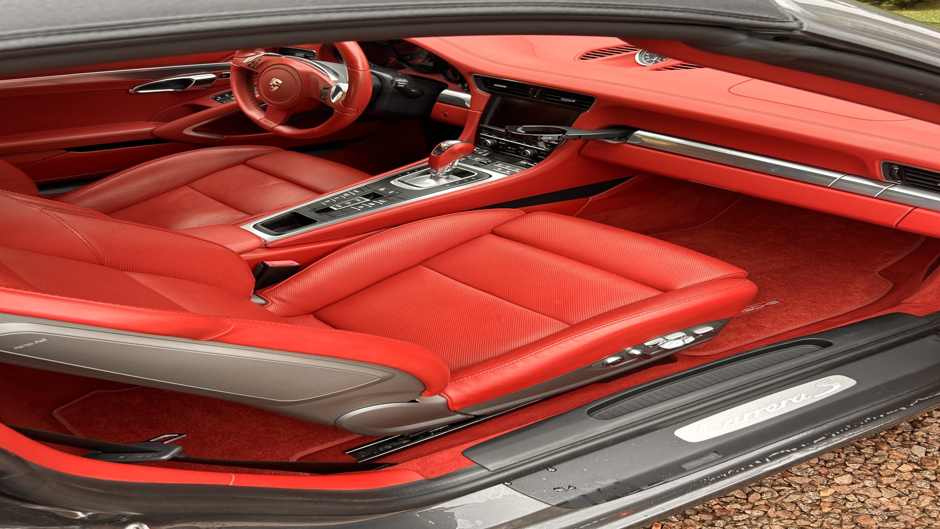 porche red interior