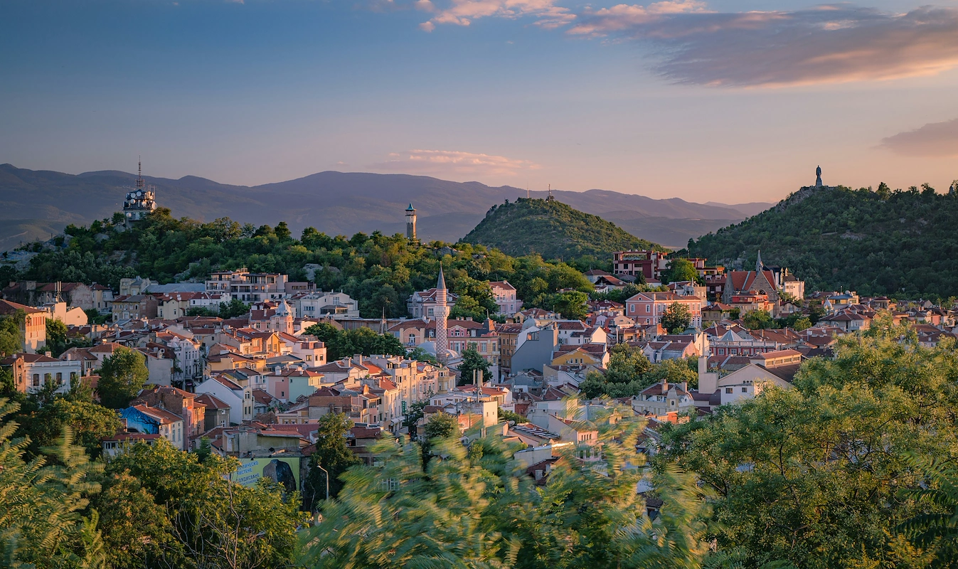 Bulgaria Instant Payments: Rails, Fees, and the Lightning Network (2025)