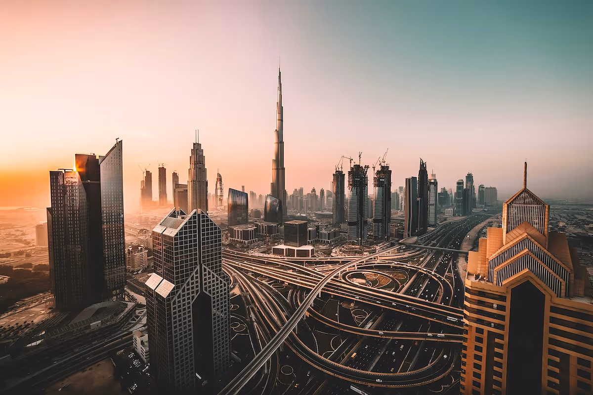 Dubai Real Time Payments: Rails, Fees, and the Lightning Network (2025)