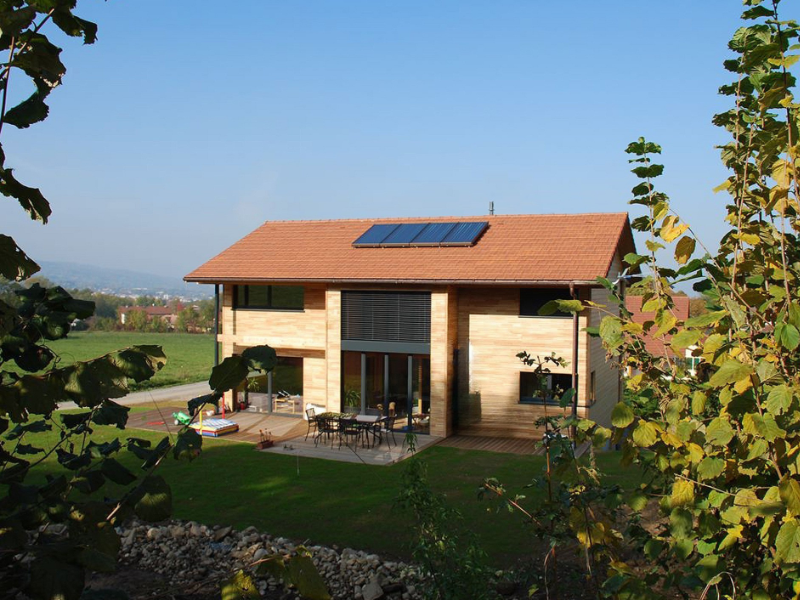 Maison en bois en Haute-Savoie conçue par l’architecte Bernard Vaudaux-Ruth