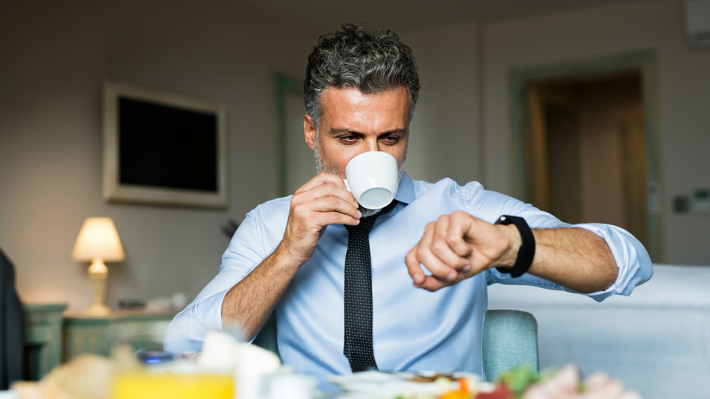 Okno żywieniowe – jak skutecznie stosować post przerywany dla zdrowia i sylwetki