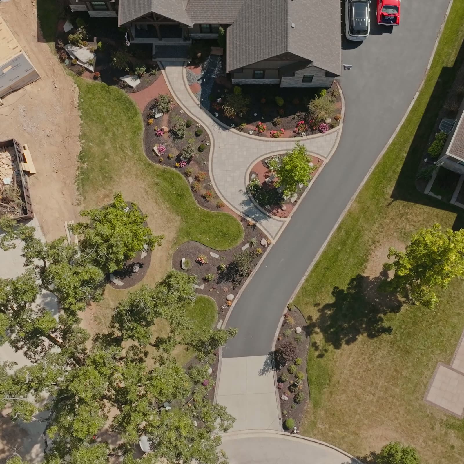 Custom patios and hardscapes by Custom Scapes & Designs in DeKalb and Kane County