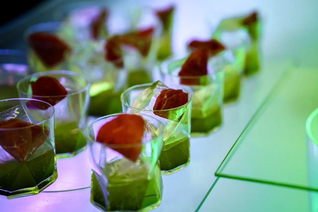 Welcome drink, servis z Infinity Cloud by IN CATERING