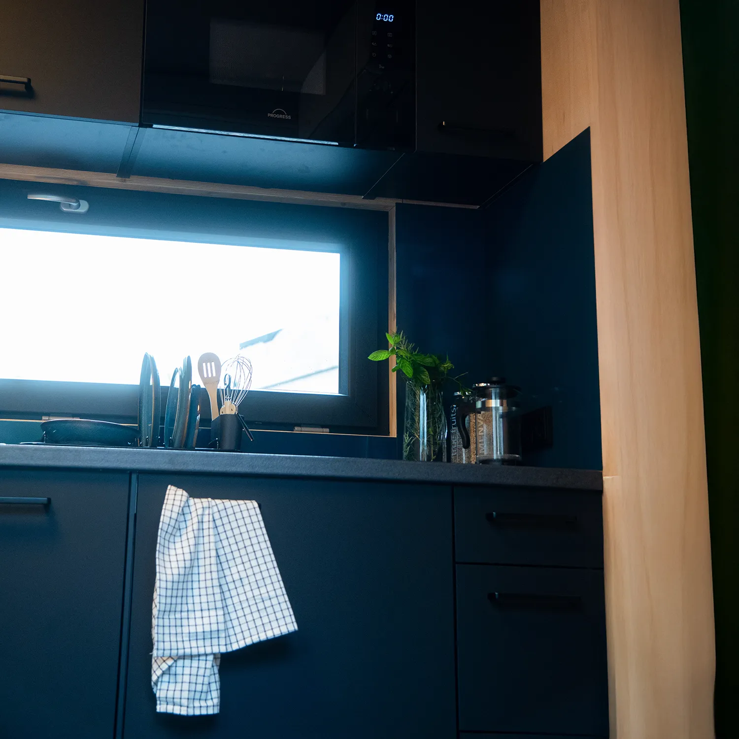 Tinyhouse Container Küchenarbeitsfläche 