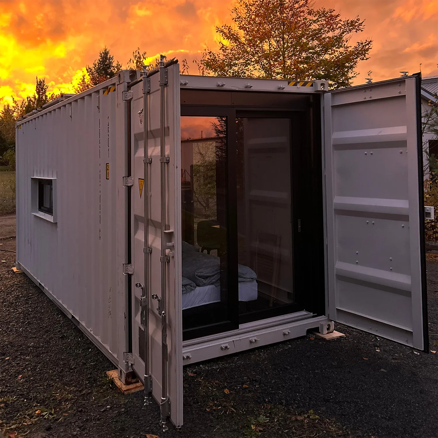 Tiny House Container Abenddämmerung