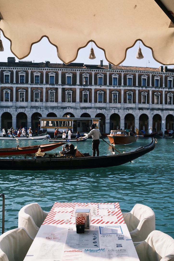 Venise Le Therapist - 1