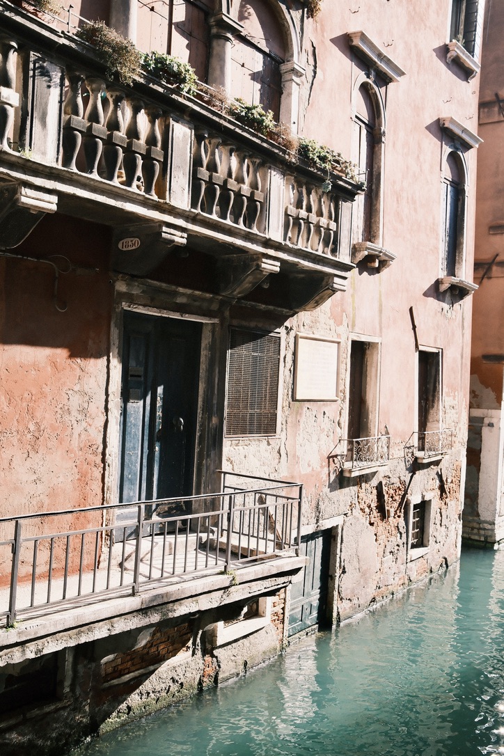 Venise Le Therapist - 4