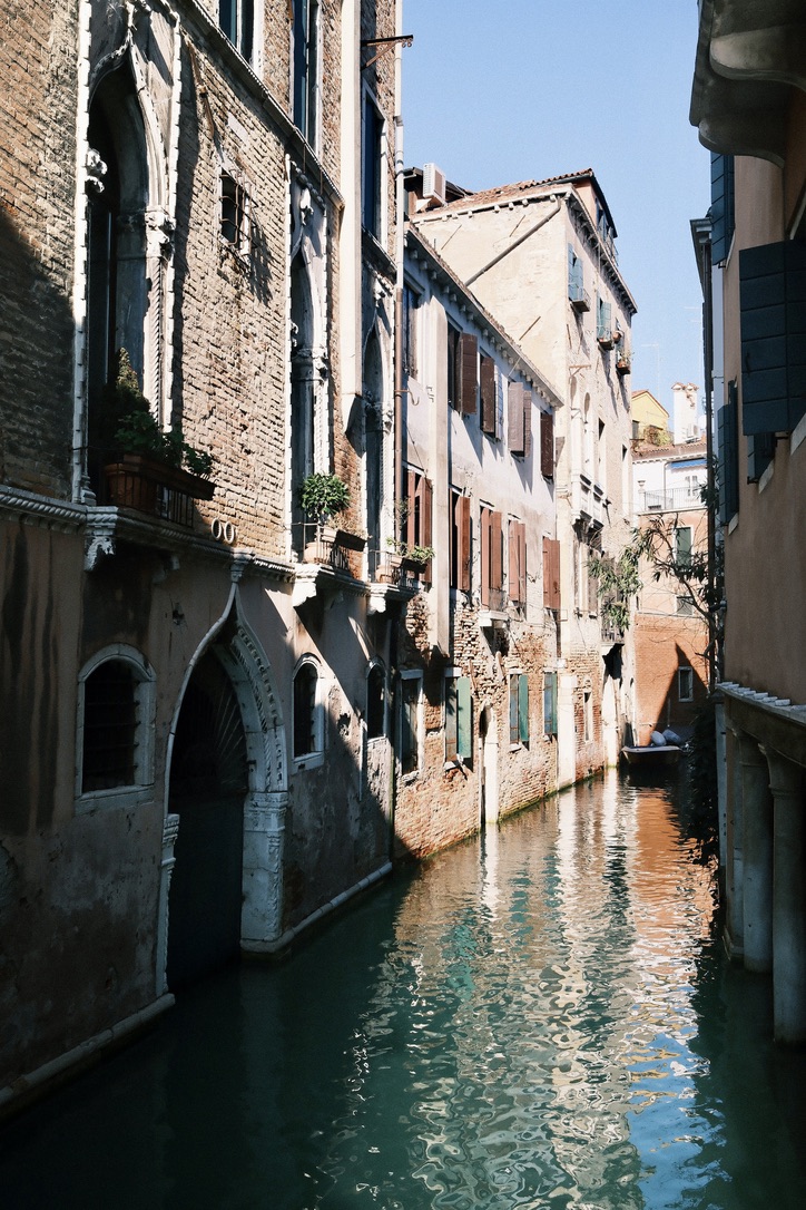 Venise Le Therapist - 9