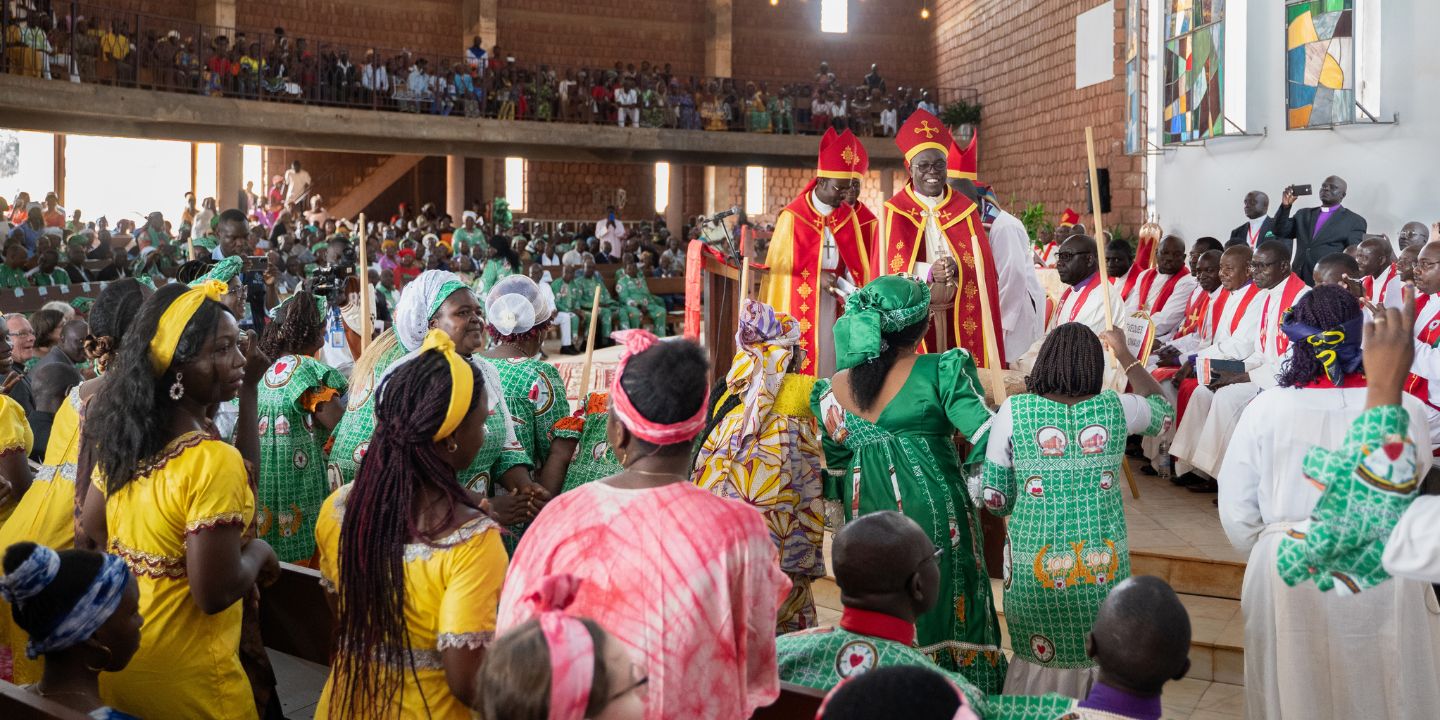 Kvinner for Kristus, Kamerun