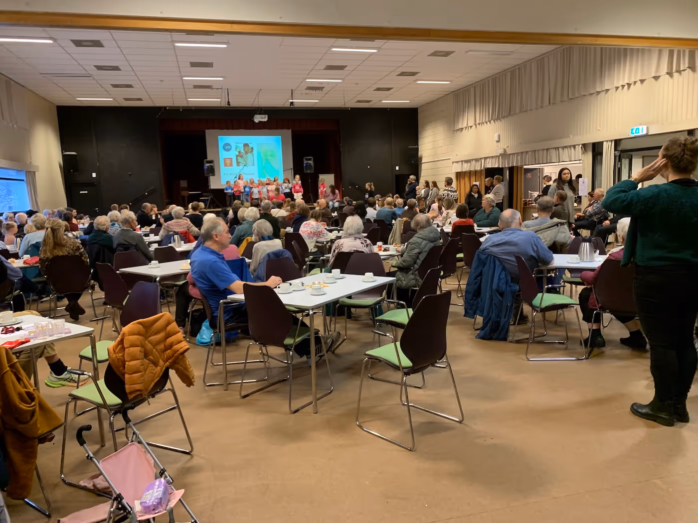 Bildet viser en forsamling