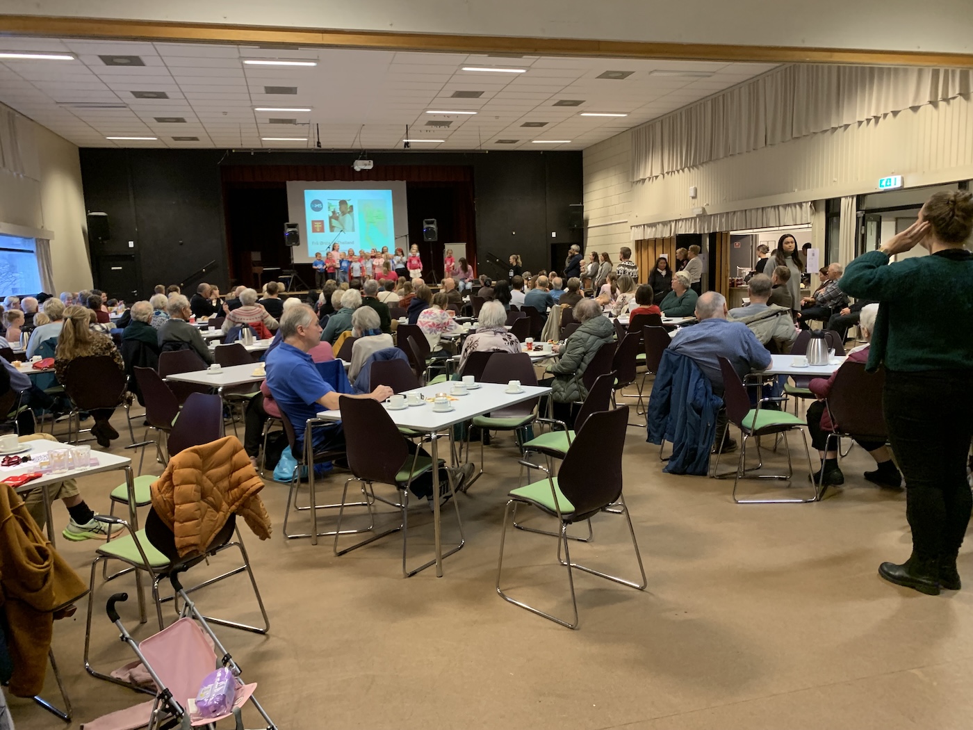 Bildet viser en forsamling