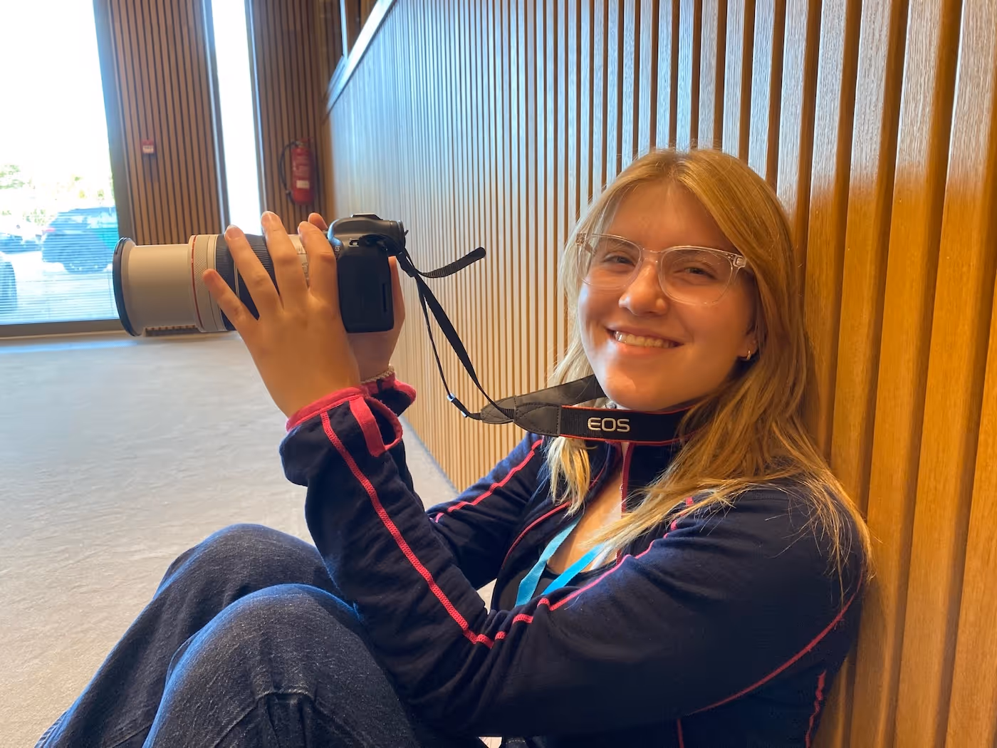 Bildet viser Anneli som er ny Ucrew-praktikant i Estland