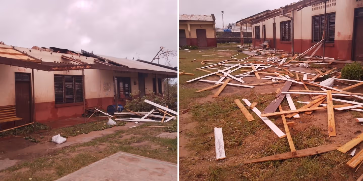 Bildet viser ødelagte bygninger ved en skole for inkluderende utdanning på Madagaskar