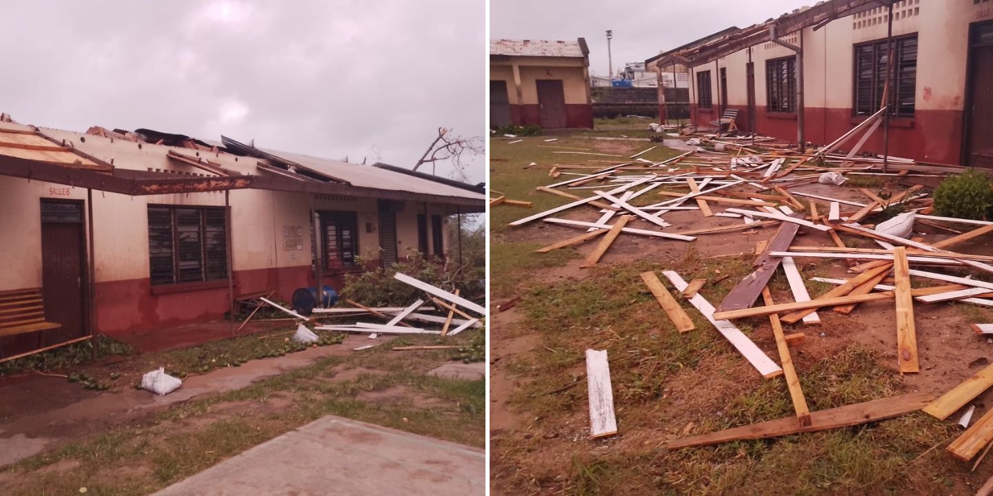 Bildet viser ødelagte bygninger ved en skole for inkluderende utdanning på Madagaskar