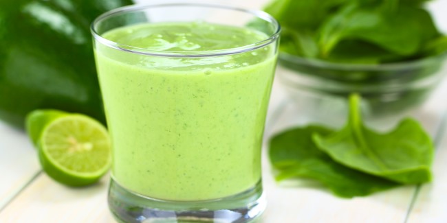 Spinazie smoothie klaarmaken