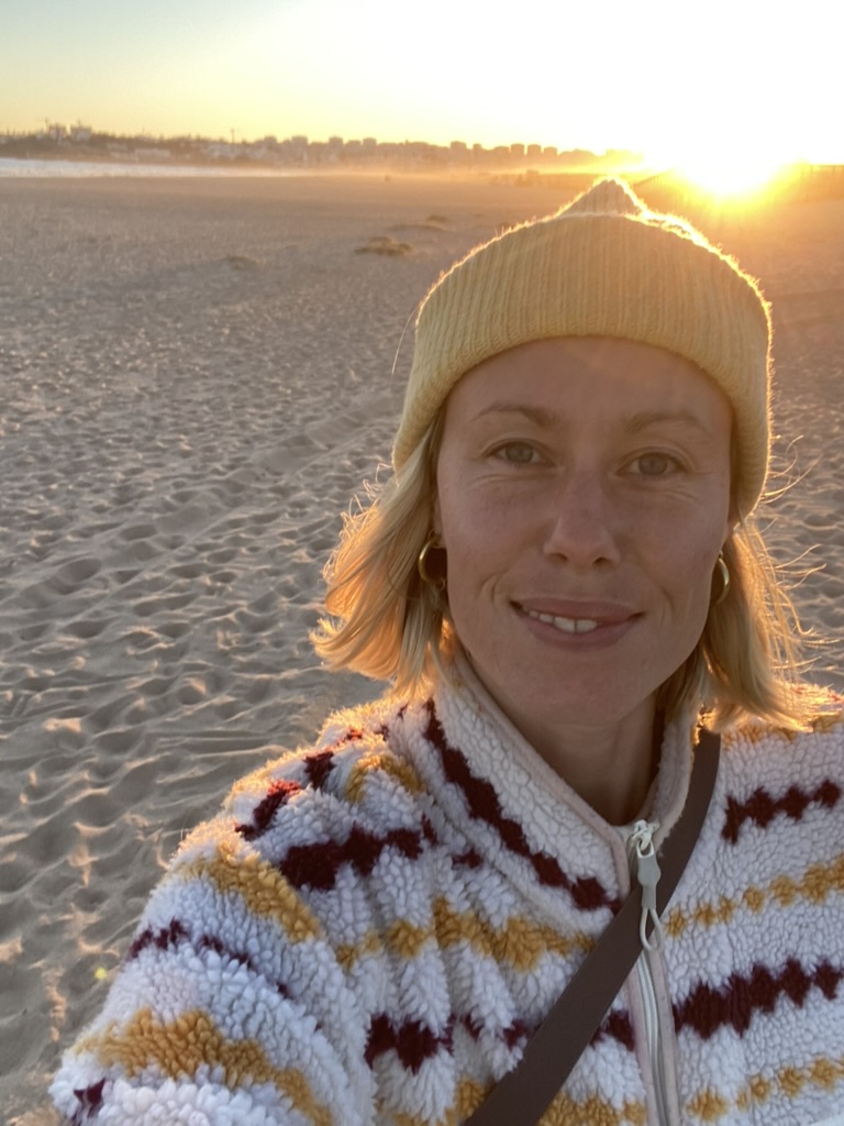 image of people networking