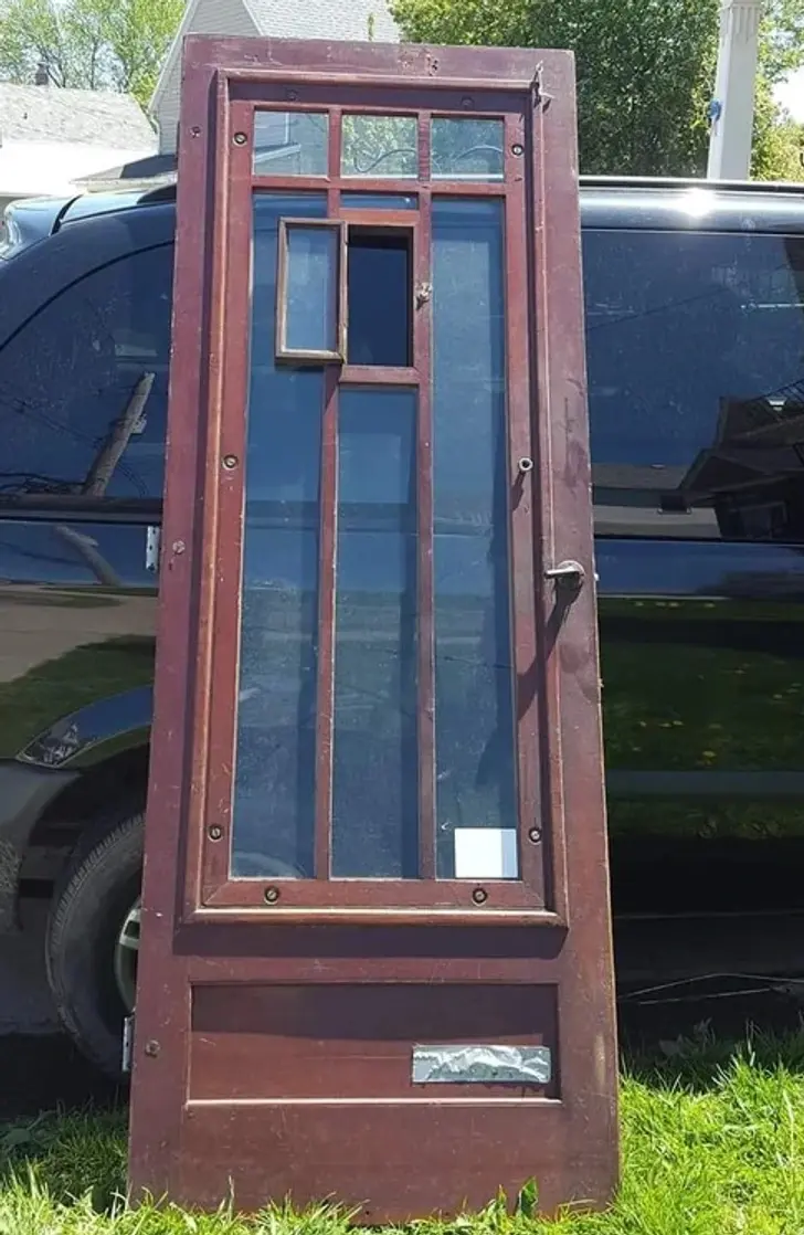 Collection of mysterious everyday objects that puzzled people until their true purposes were revealed