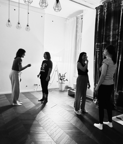 Atelier Emotions in Motion în Berlin, explorare și conexiune umană.