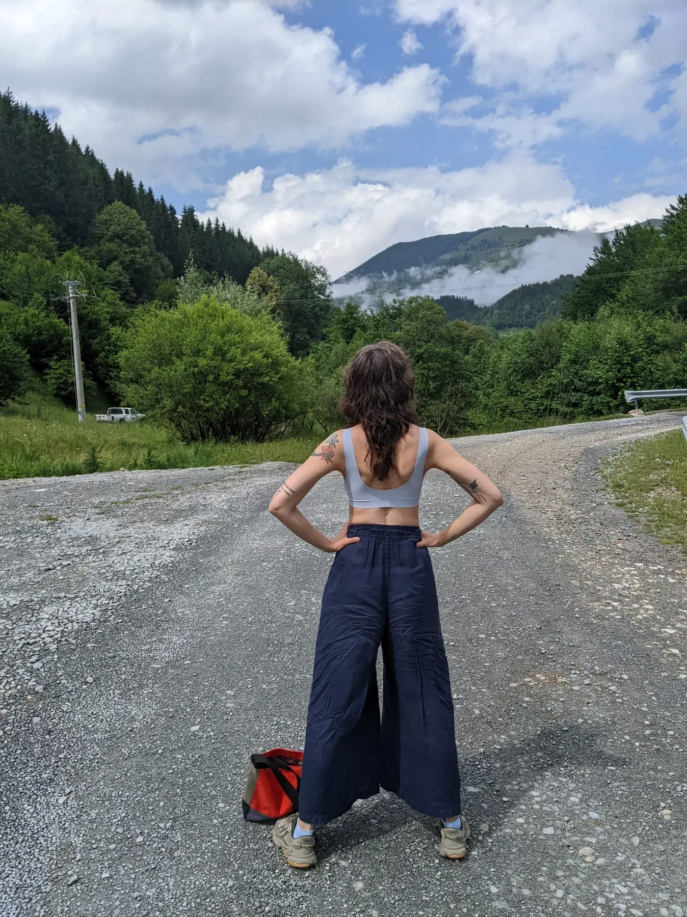 Explorarea începe cu o respirație adâncă și un pas hotărât în propria natură