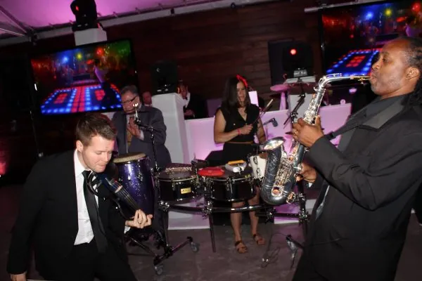 Live Musicians will add a classy note and energy alongside your DJ.