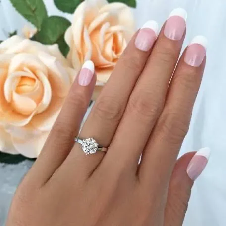 How to make your engagement ring look larger than life.