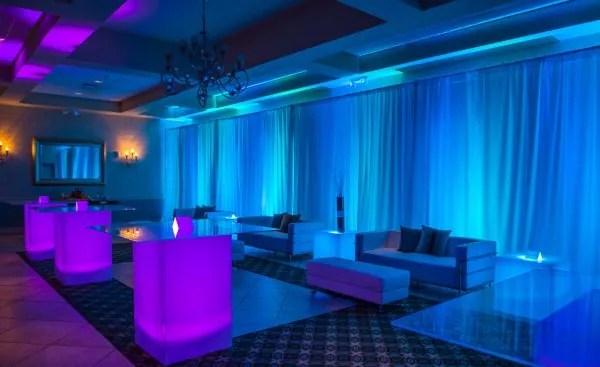 Trendy Lounge Decor Ideas