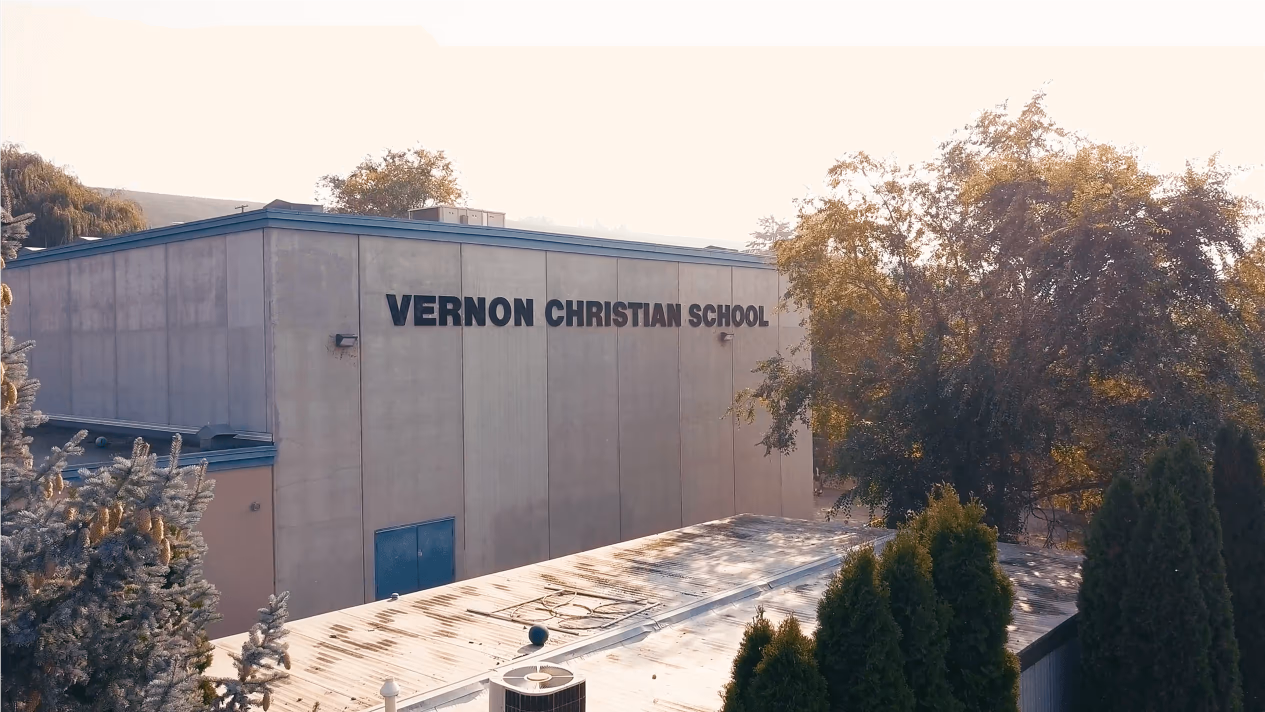 An image of the outside of Vernon Christian School.