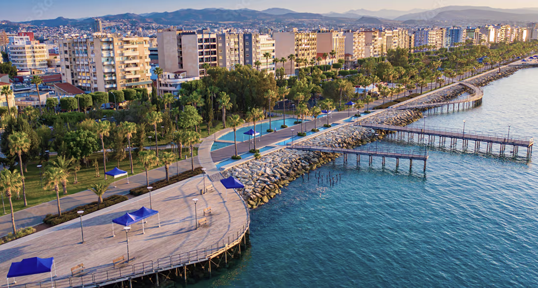 Molos Promenade
